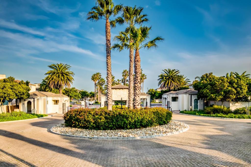 Cape Town Apartment | Belina - Bougain Villas Estate View