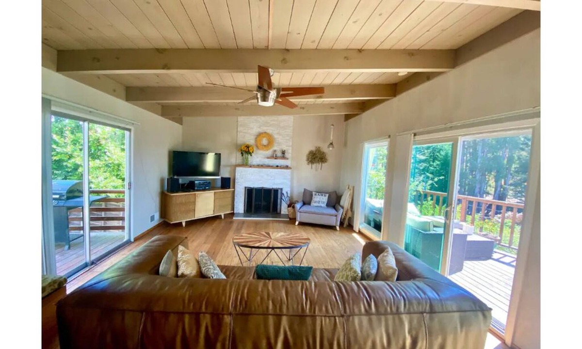 Berkeley House | Berkeley Hills Mid-century Home near Tilden Park