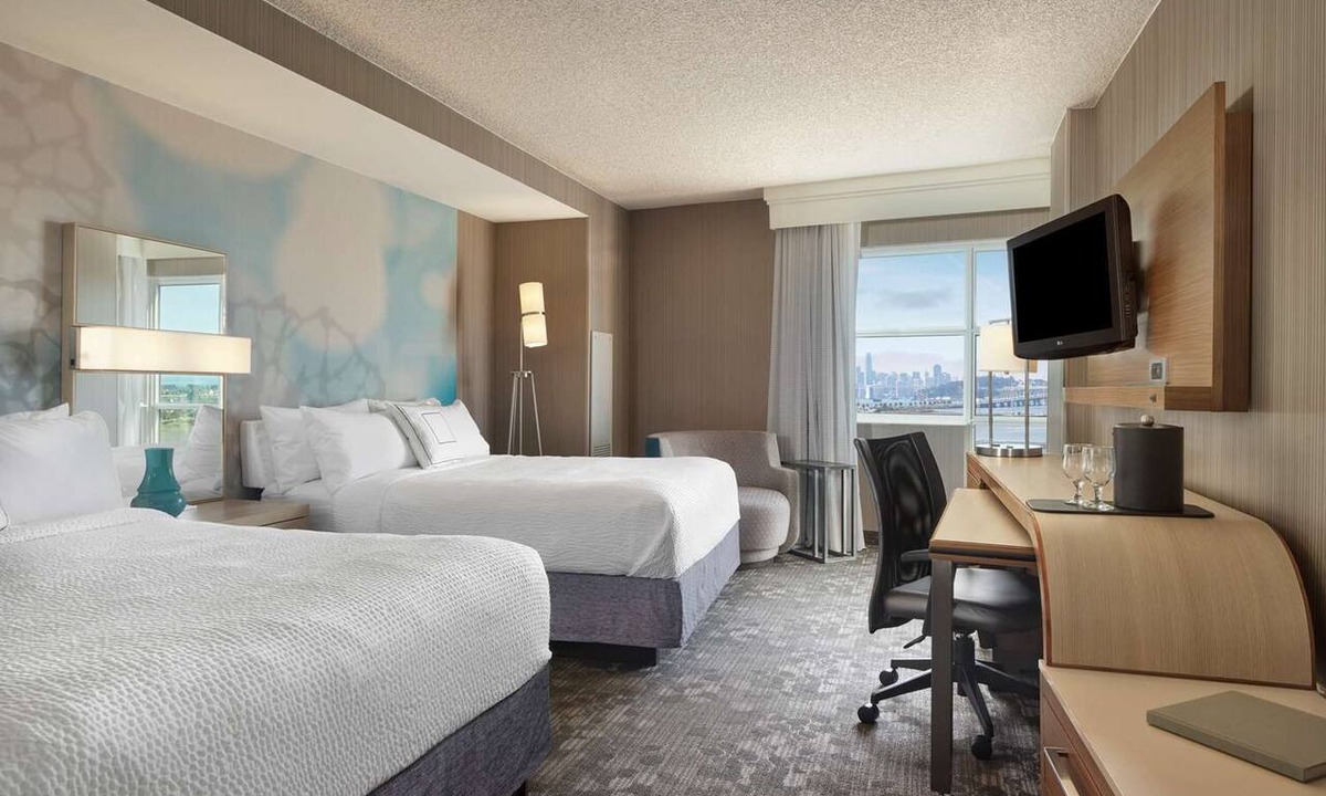 Emeryville Hotel | Best Place to Unwind! 3 Modern Units, w/Pool, Pet-Friendly, Near Novartis Park!