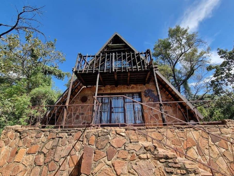 Buffelspoort Ski Chalet | Bietjie Bos Chalet