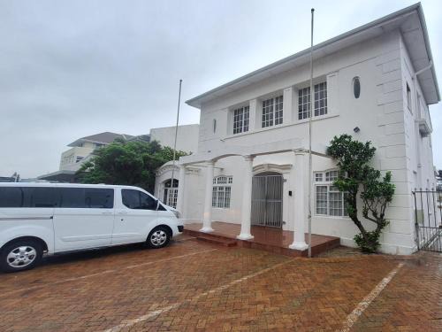Muizenberg Hostel | BIM Backpackers In Muizenberg