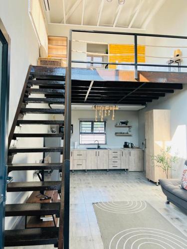 Newlands East Apartment | Bird Nest Lodge
