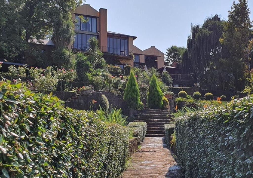 Magaliesberg Cabin | Black Horse Estate