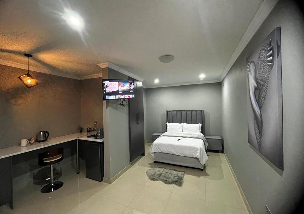 Soshanguve House | BlackRose Guesthouse