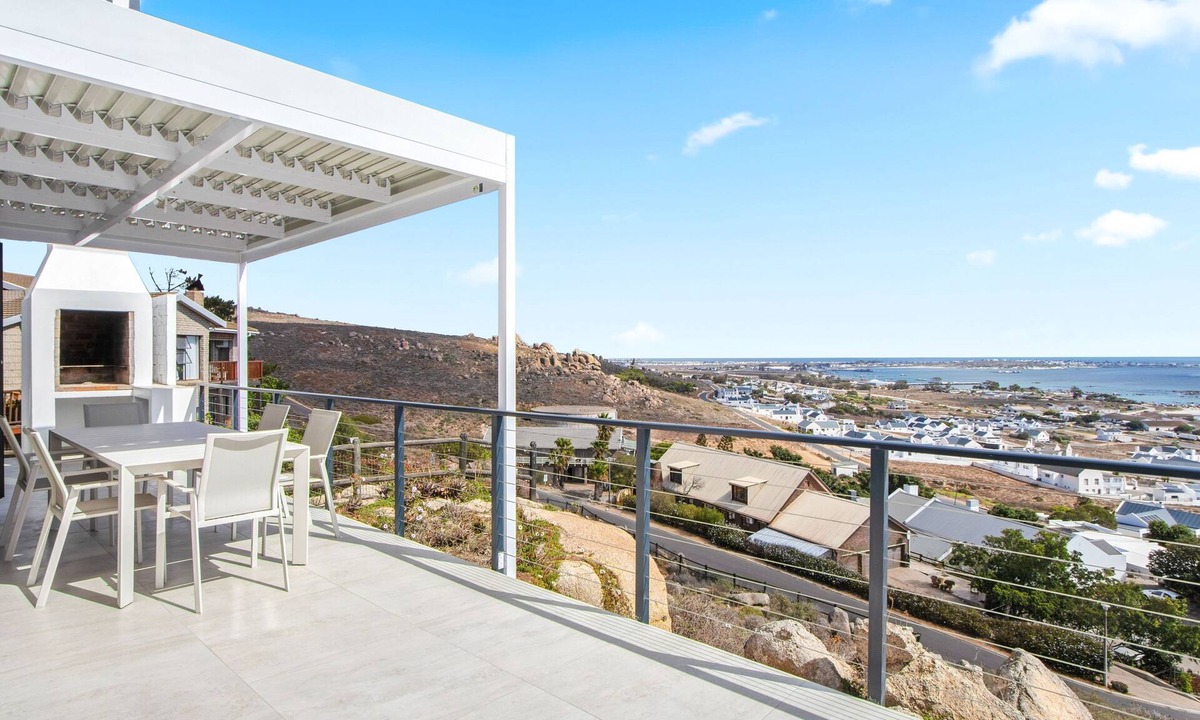 St. Helena Bay House | Blueberry Villa - Three Bedroom House, Sleeps 6
