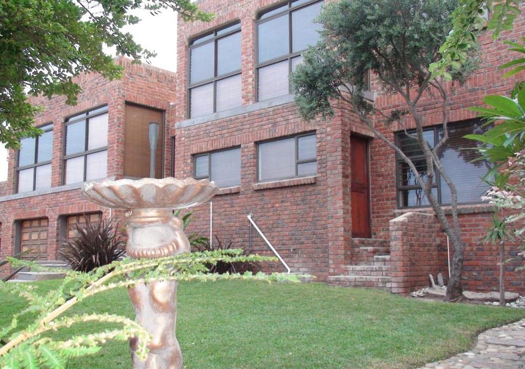 Bluewater Bay House | Bluewater Beach Accommodation