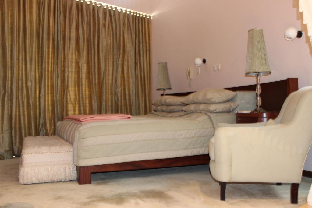 Ladysmith Cabin | Bokmakierie Country Lodge