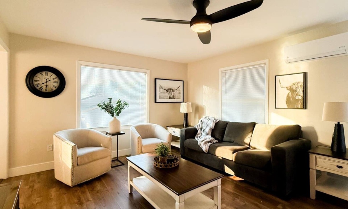Concord Apartment | Bonifacio Retreat | King Bed | Washer Dryer