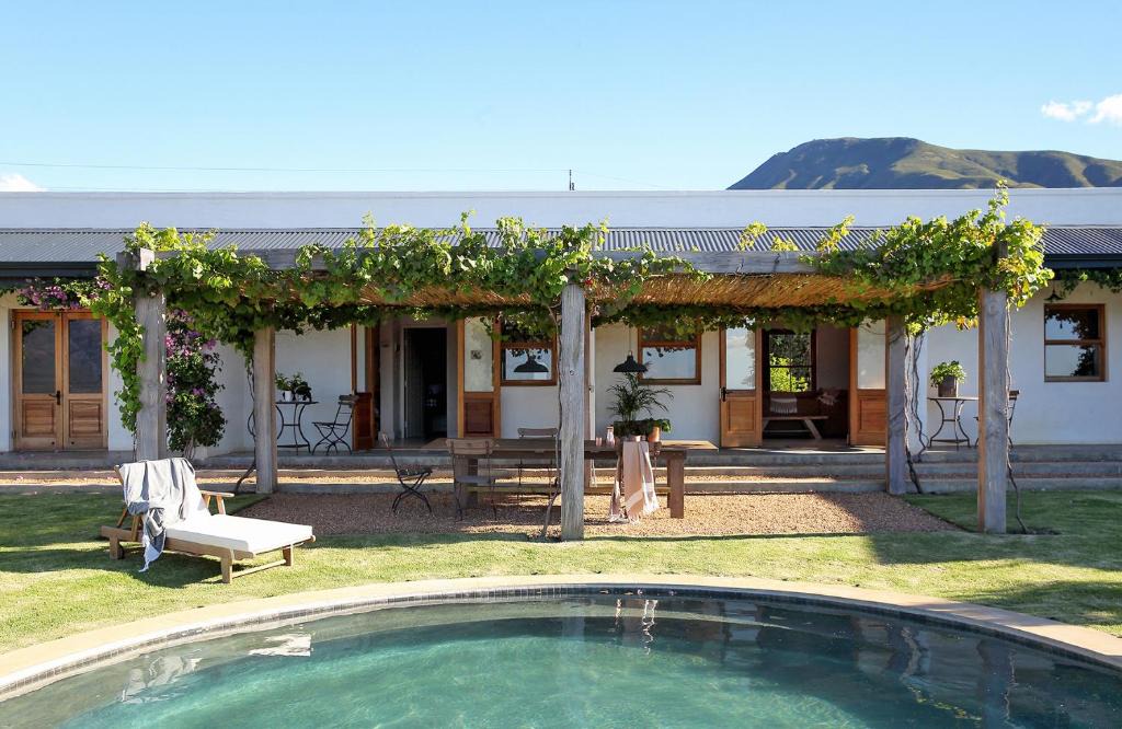 Wellington House | BoPlaas Country Cottages