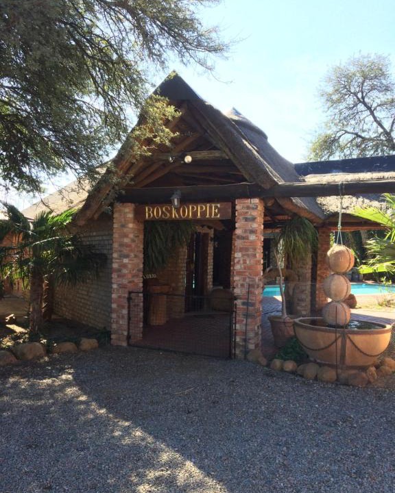 Moqhaka Cabin | Boskoppie Lion & Tiger Reserve