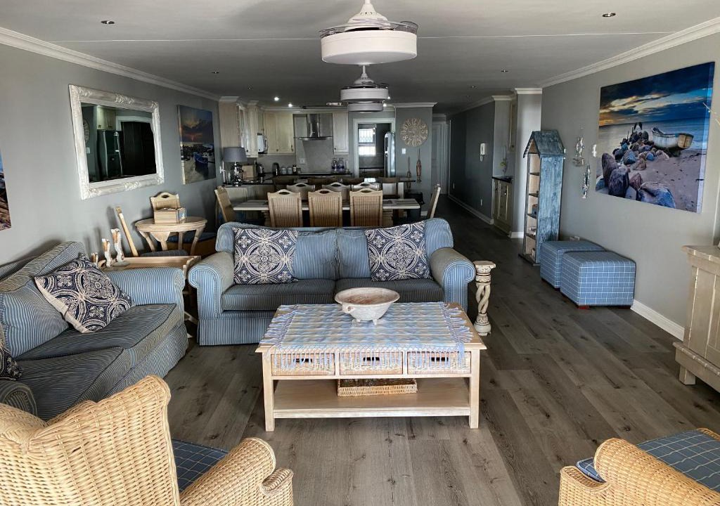 Jeffreys Bay Apartment | Boutique Apartment on Main Beach