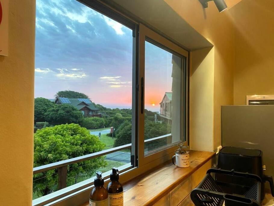 Brenton-on-Sea Apartment | Brenton Breeze - self-catering