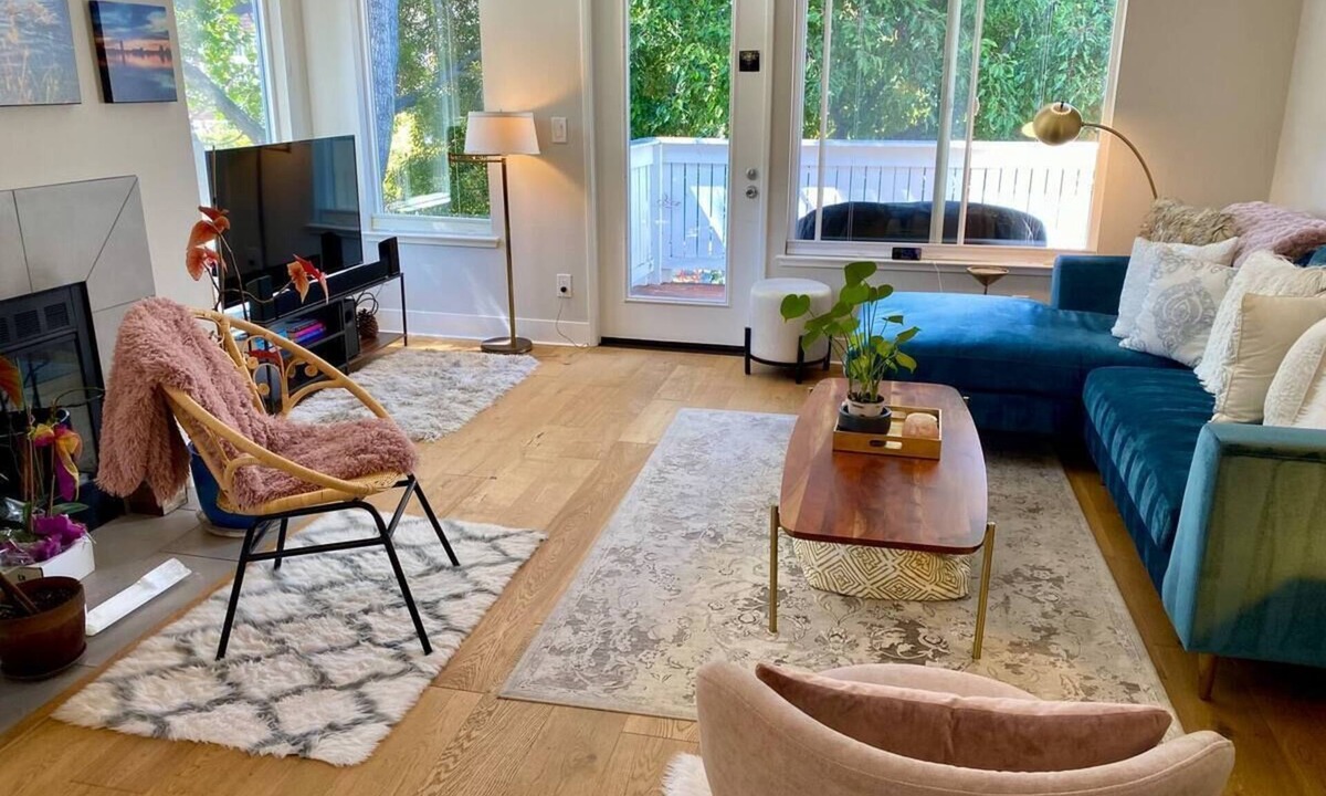 Marina Bay Condo | Bright, Beautiful & Peaceful Waterfront Luxury Condo Sanctuary
