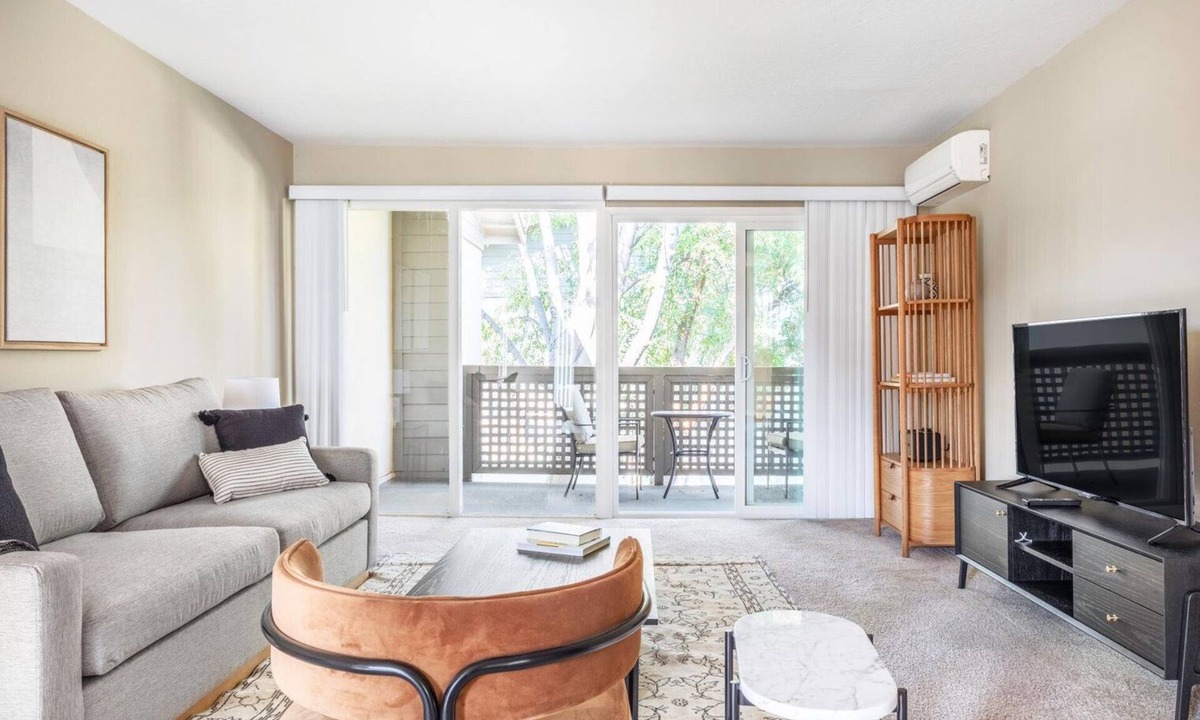 Cupertino Apartment | Bright Cupertino 1BR w/Pool, Cinema, Gym, walk to Shops, by Blueground