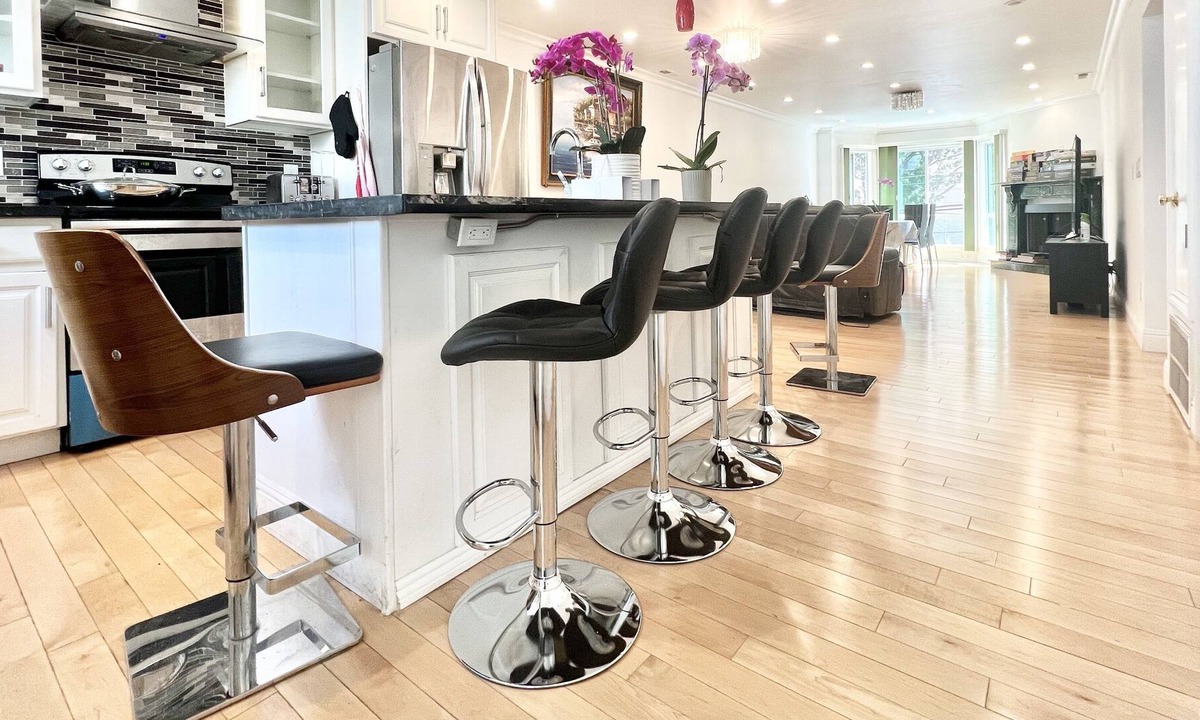 Inner Richmond Apartment | Bright Spacious 3bd/3bath Apt in the Heart of SF!