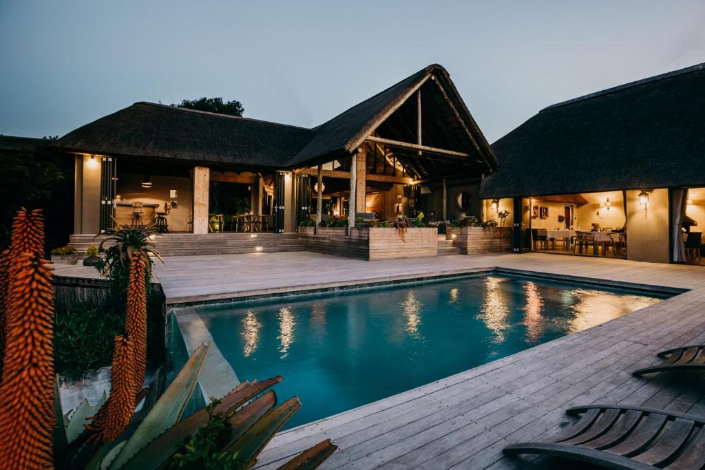 Paterson Cabin | Bukela Game Lodge - Amakhala Game Reserve