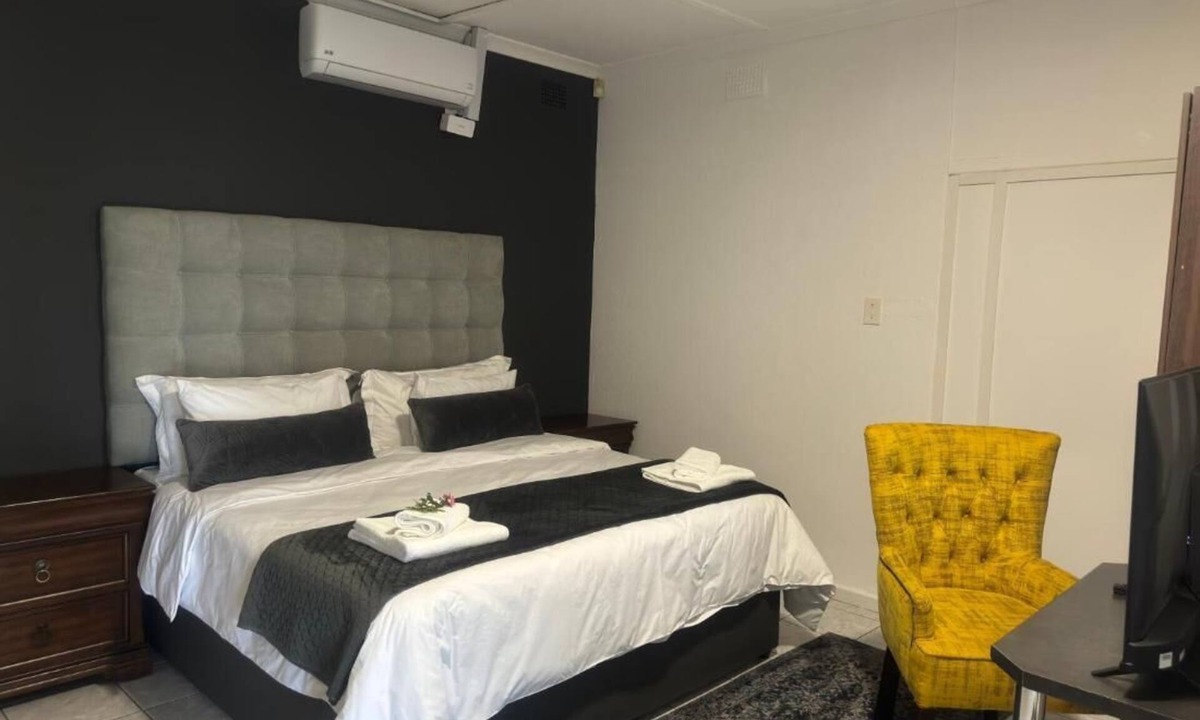 White River House | Busa House Self-Catering guest house & Caravan Park
