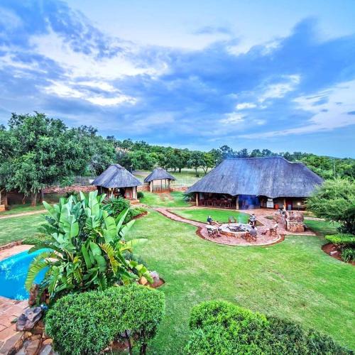 Lepele-Nkumpi Cabin | Bush Willow Lodge - Al Thandiwe