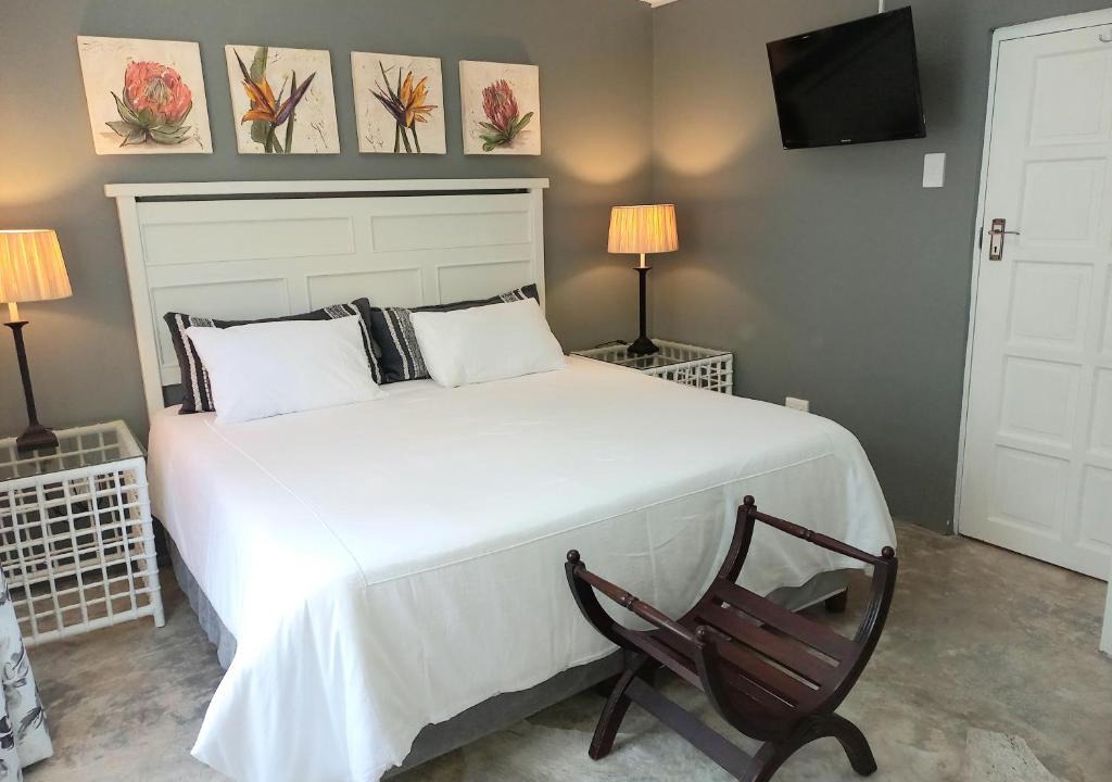 Umhlali Beach Bed & Breakfast | Bush Willow Suite - Villa Roc Guesthouse, Salt Rock Ballito Solar Power
