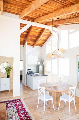 Prince Albert Apartment | Bushman Valley