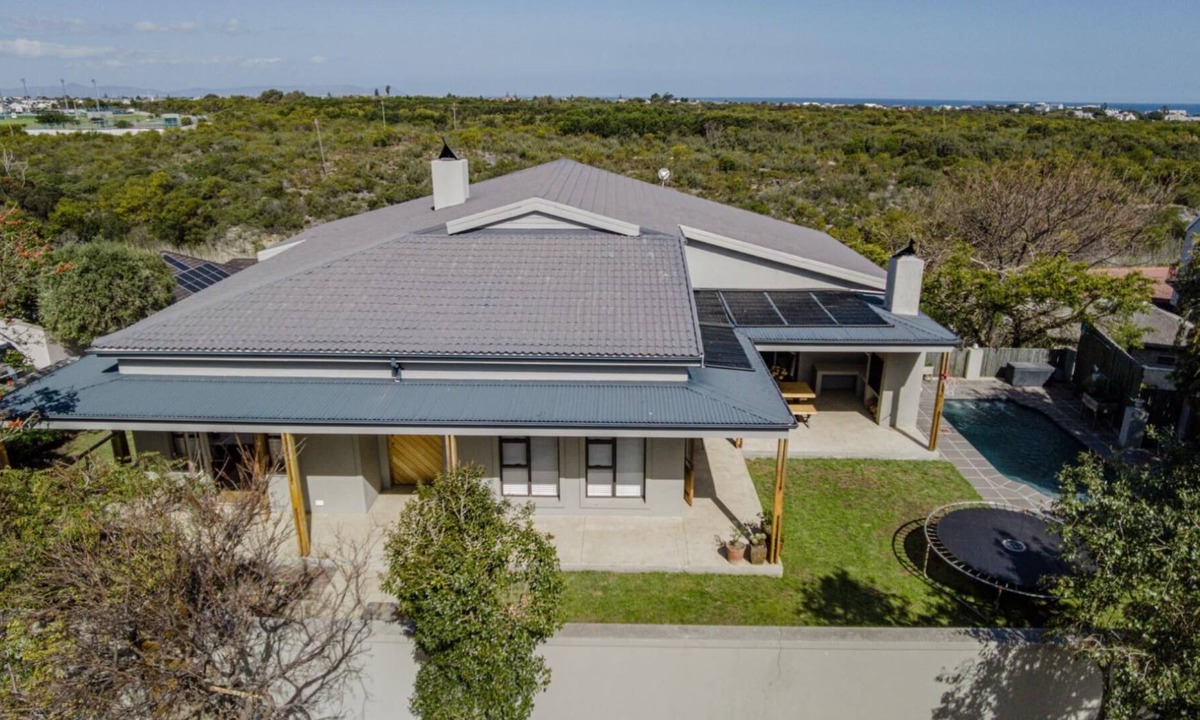 Onrus House | C'est La-Vie Villa in Onrus