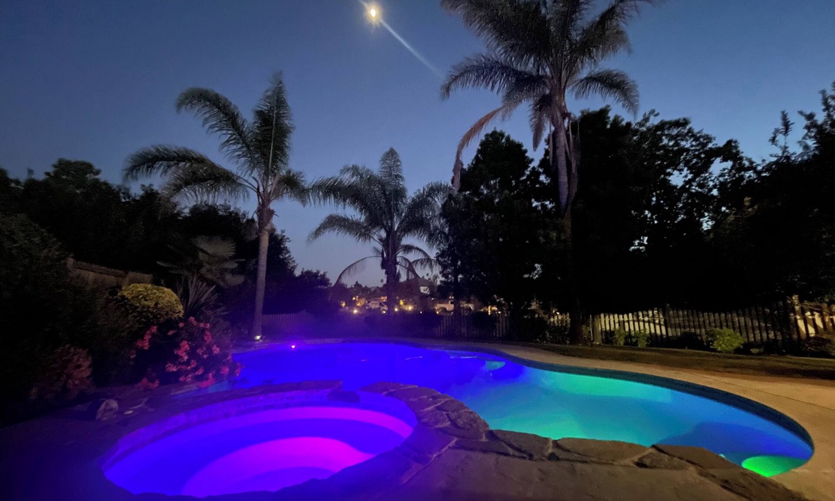 Ridgemark House | California Tropical Refuge with Pool and Hot Tub accommodating large groups