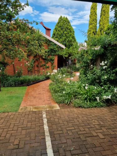 Universitas House | Camelia Guest House