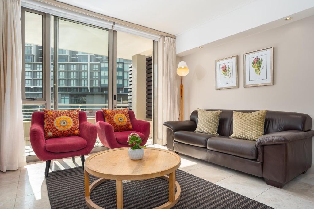 Victoria and Alfred Waterfront Apartment | Canal Quays Apartments