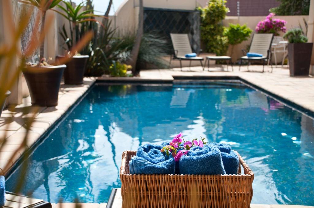 Summerstrand House | Cape Flame Guest House