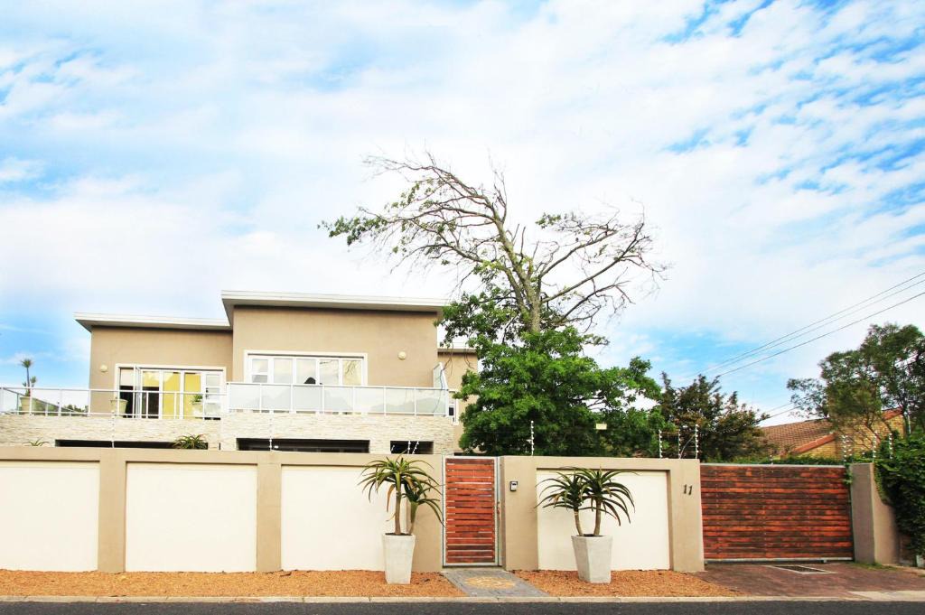 Rondebosch House | Cape Halal Haven