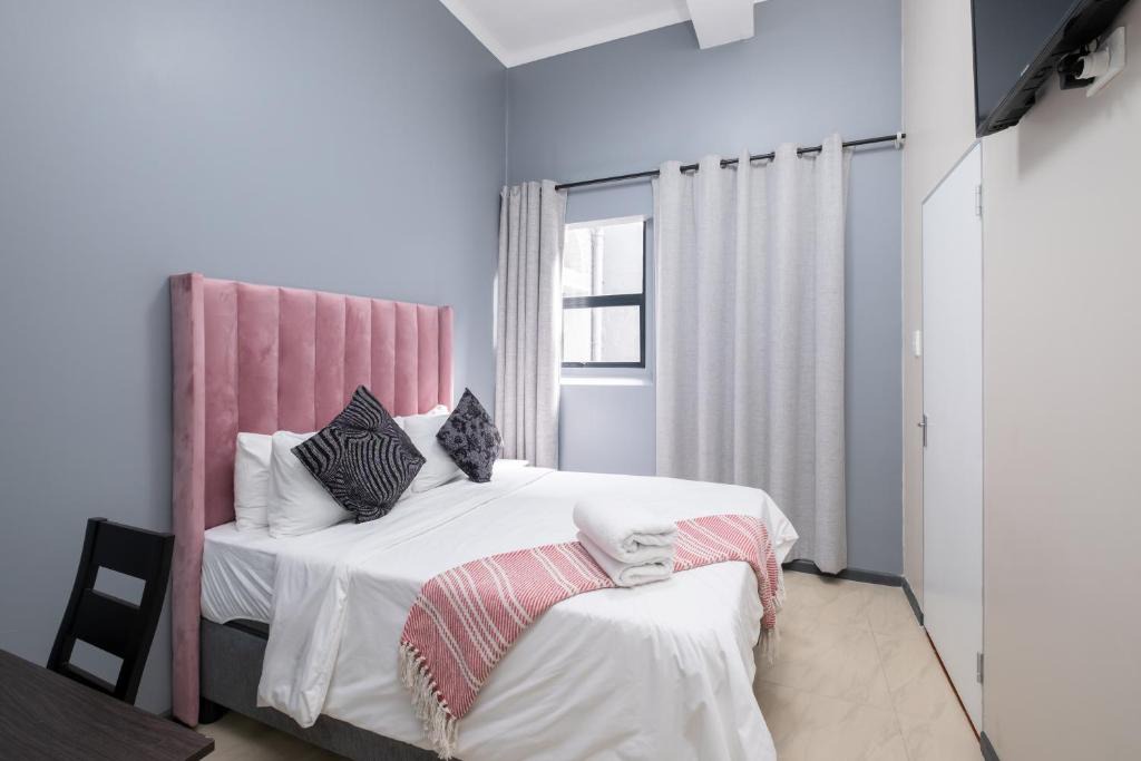 Salt River House | Cape palm royal guest house