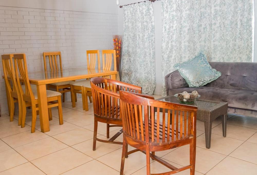 Trawal House | Cape Pine Guest House