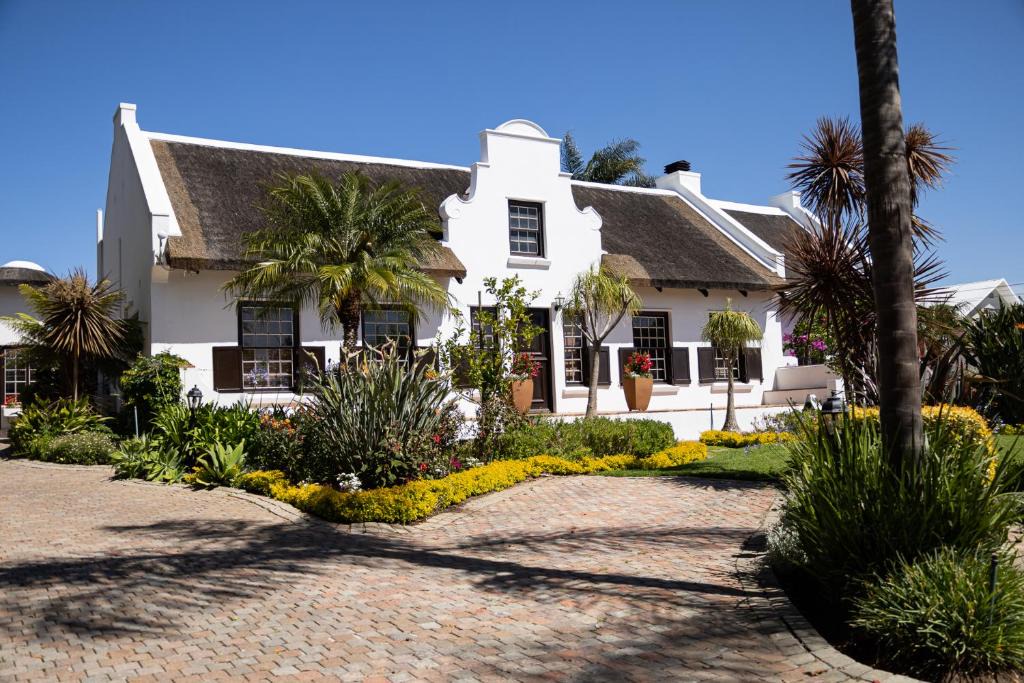 Welgemoed Bed & Breakfast | Cape Village Lodge