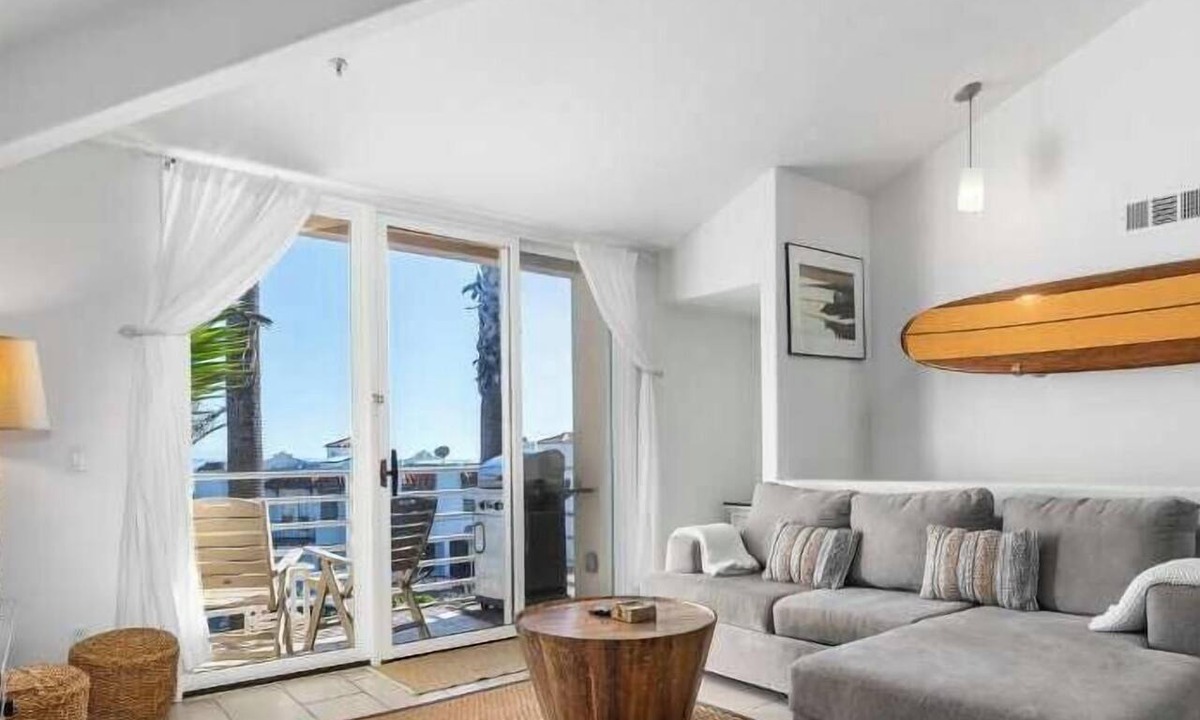 Capitola House | Capitola Village Condo - 1 min walk to beach