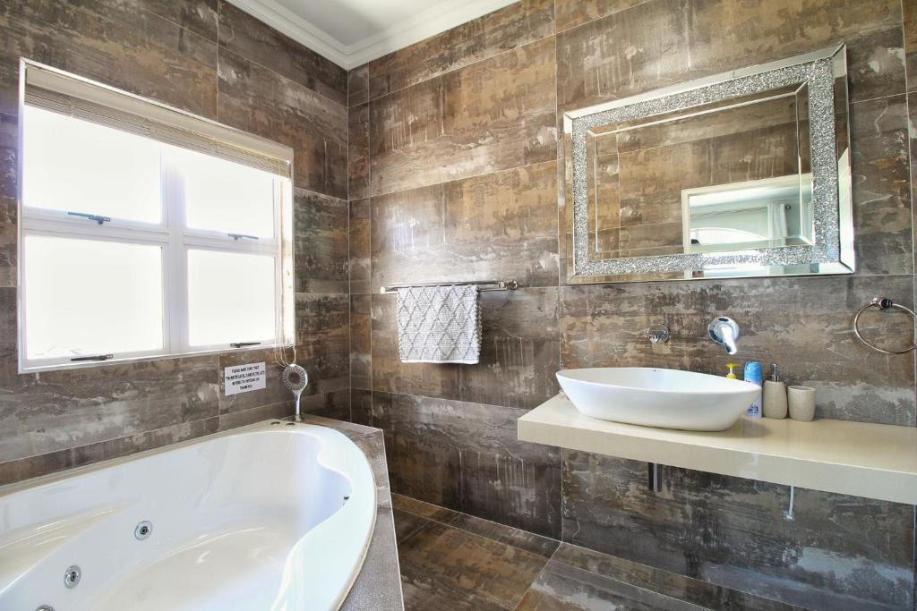 Caribbean Estate | Port Edward