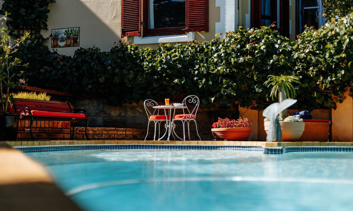 Mowbray House | Carmichael House Boutique Hotel