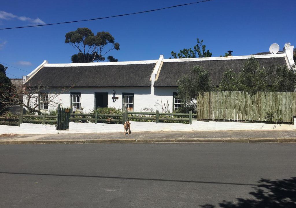 Bredasdorp House | Carneddie Cottage - main