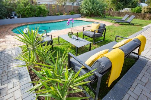 Somerset West Bed & Breakfast | Casa iLanga guesthouse
