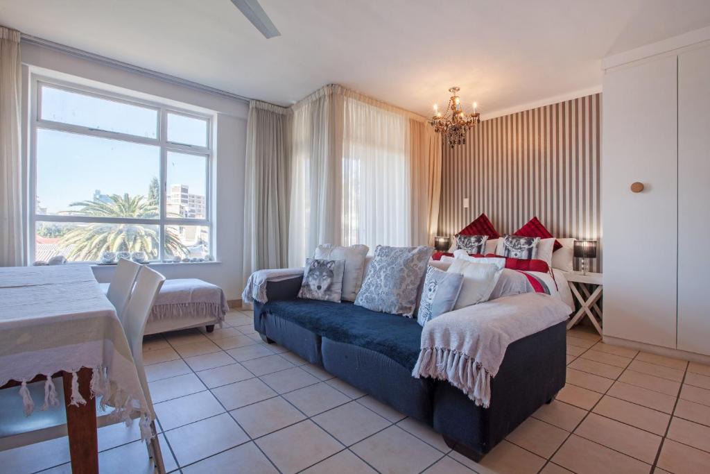 Green Point Apartment | Cascades 507 by CTHA