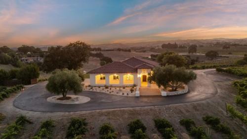 Paso Robles House | Caterina Dusi Vineyard by AvantStay