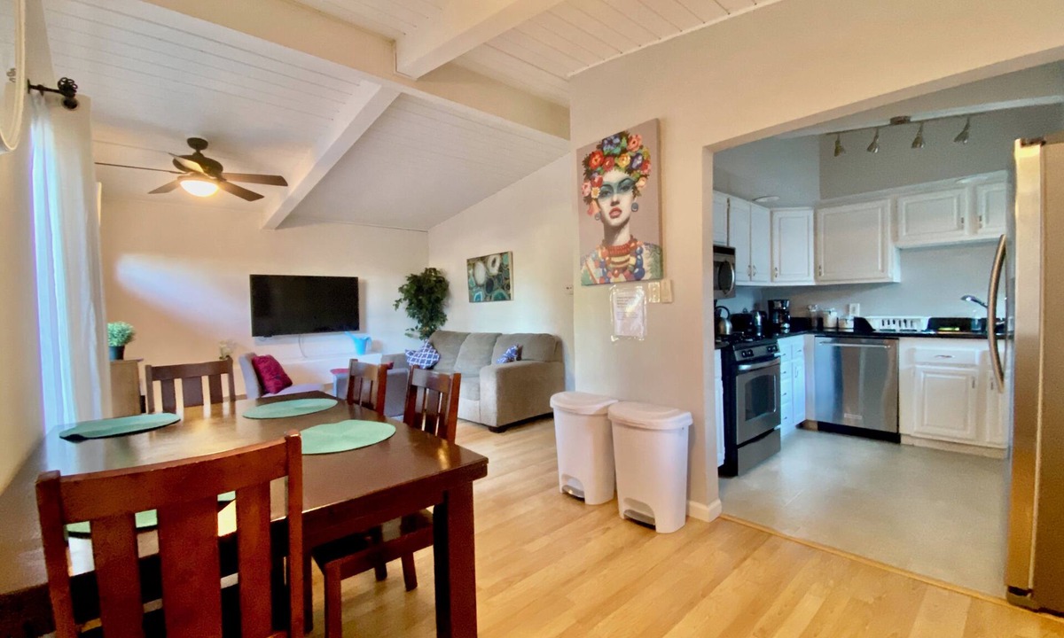 Menlo Park House | Charming 3-bedroom house with AC, WiFi in Menlo Park
