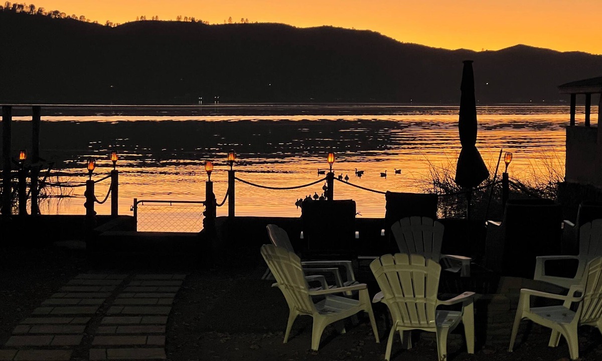 Clearlake Park House | Charming 3-bedroom house on lake in Clearlake