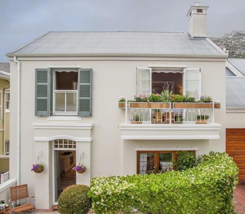 Kalk Bay House | Charming Coastal Townhouse at The Majestic