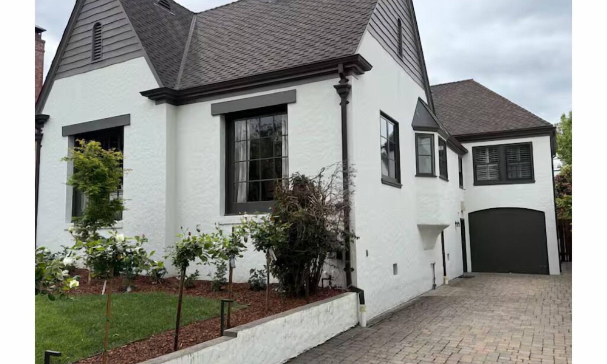 Easton Addition House | Charming Executive Home – Near SFO Burlingame & SF