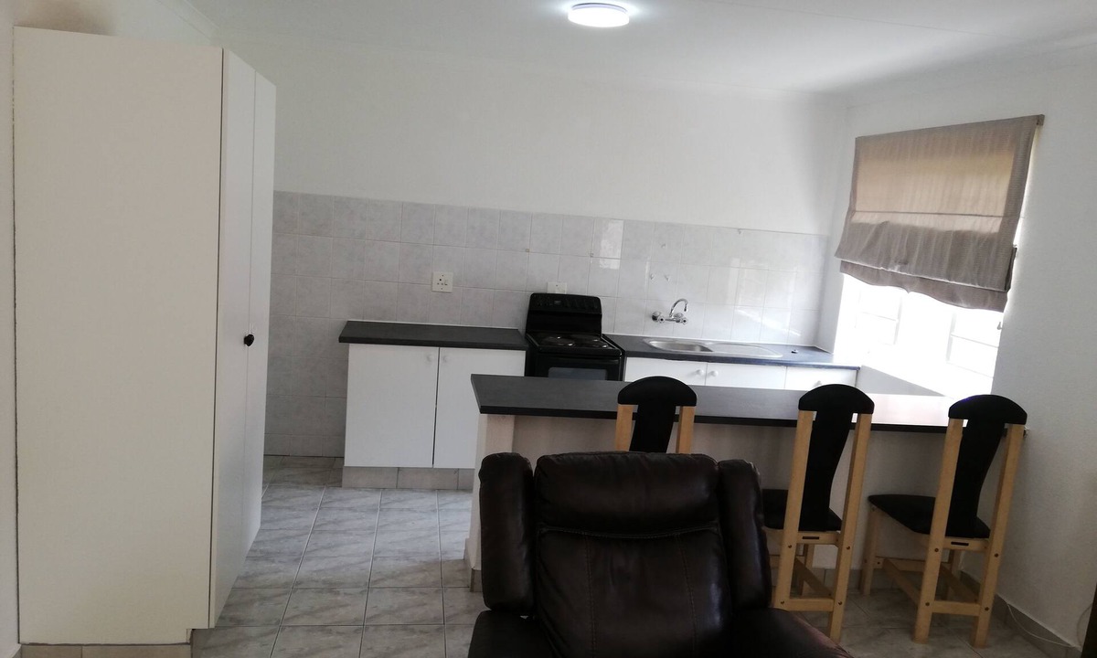 Germiston House | Charnom Luxurious accommodation with cctv and electric fence