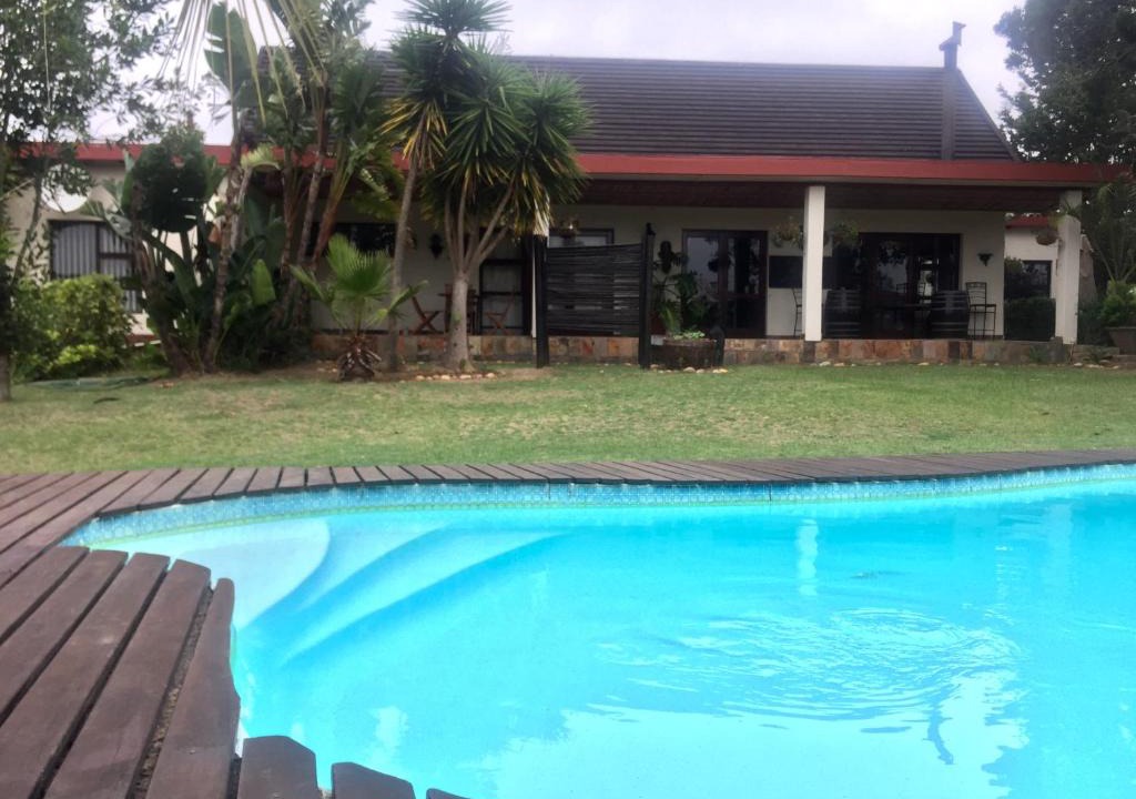 Brandwag House | Cheetah Lodge Guest House