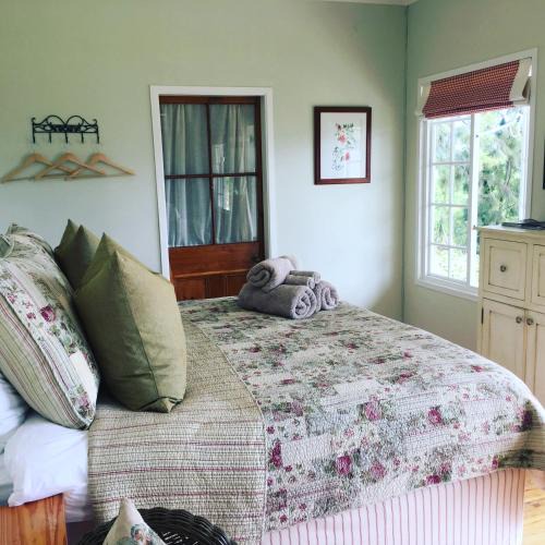 Grabouw House | Cheverells Farm, Kiku & Braeburn Cottage