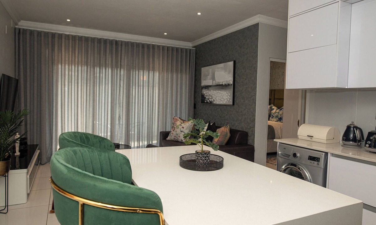 Nieuw Muckleneuk Apartment | Chic 2-bedroom apartment with WiFi, fitness room in vibrant Pretoria