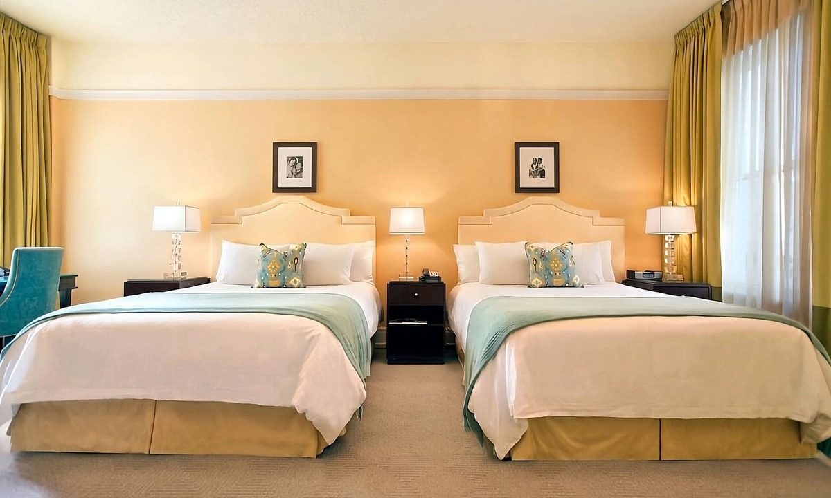 Goose Hollow Hotel | Chic and Elegant Stay Near Portland Art Museum - 0.5 mi | Parking | Pets Welcome