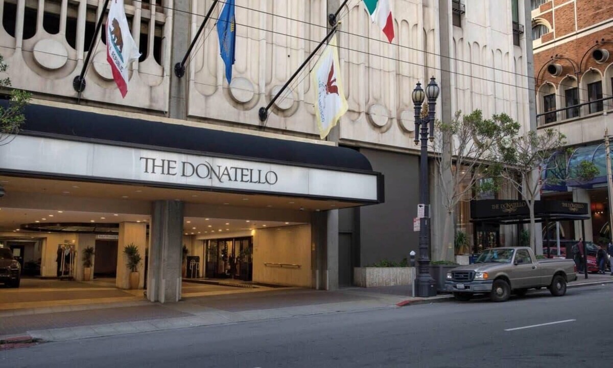 Union Square Condo | Chic King Suite at Wyndham Donatello in SF